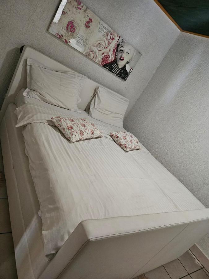 Apartmani Sanja Кленовица Экстерьер фото