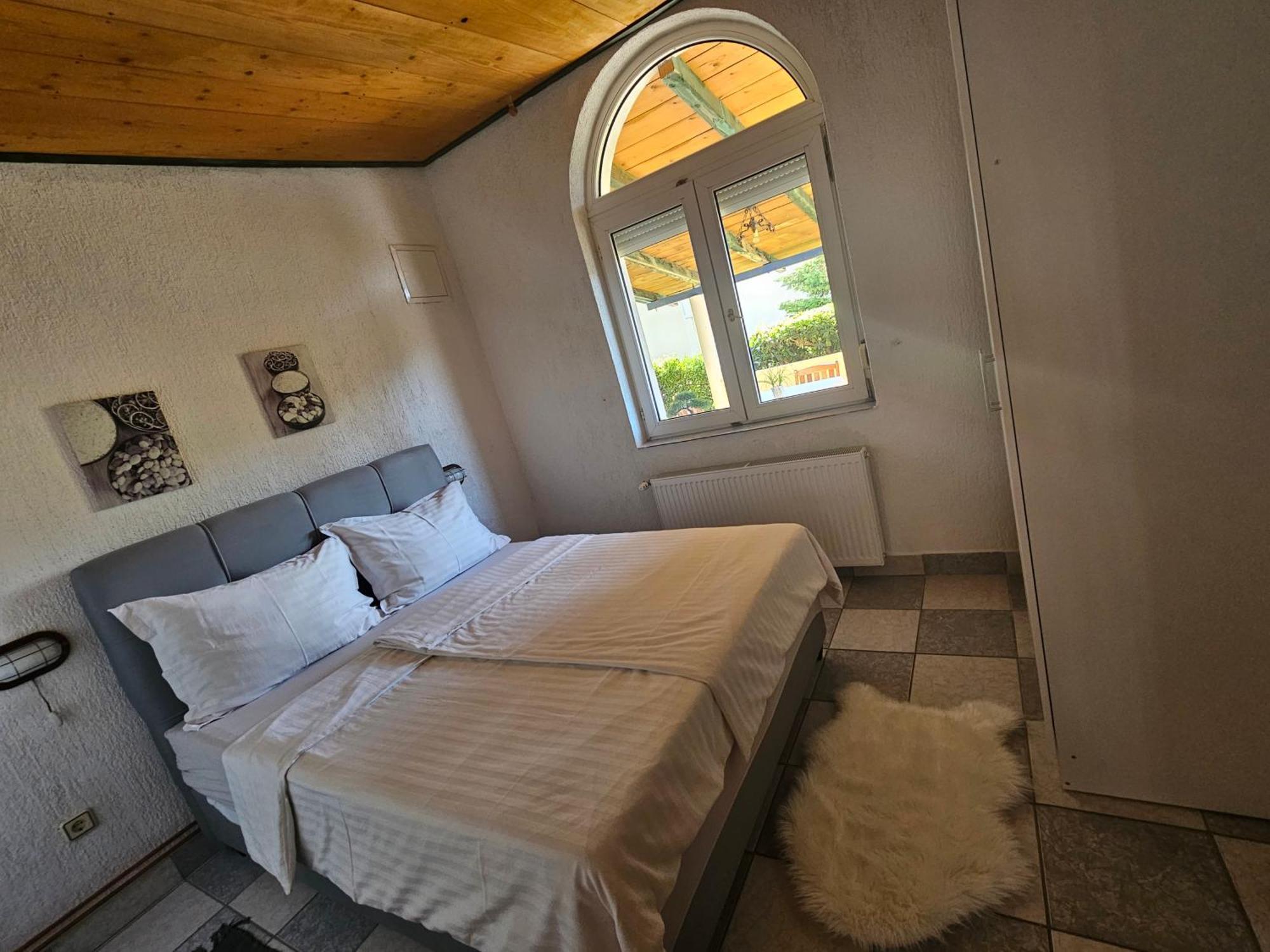Apartmani Sanja Кленовица Экстерьер фото